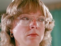 Y tá nhìn nhiệt kế của tôi! Tôi có nóng không?