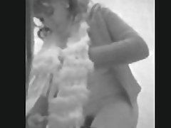 Cô gái lông ẩn cam #3